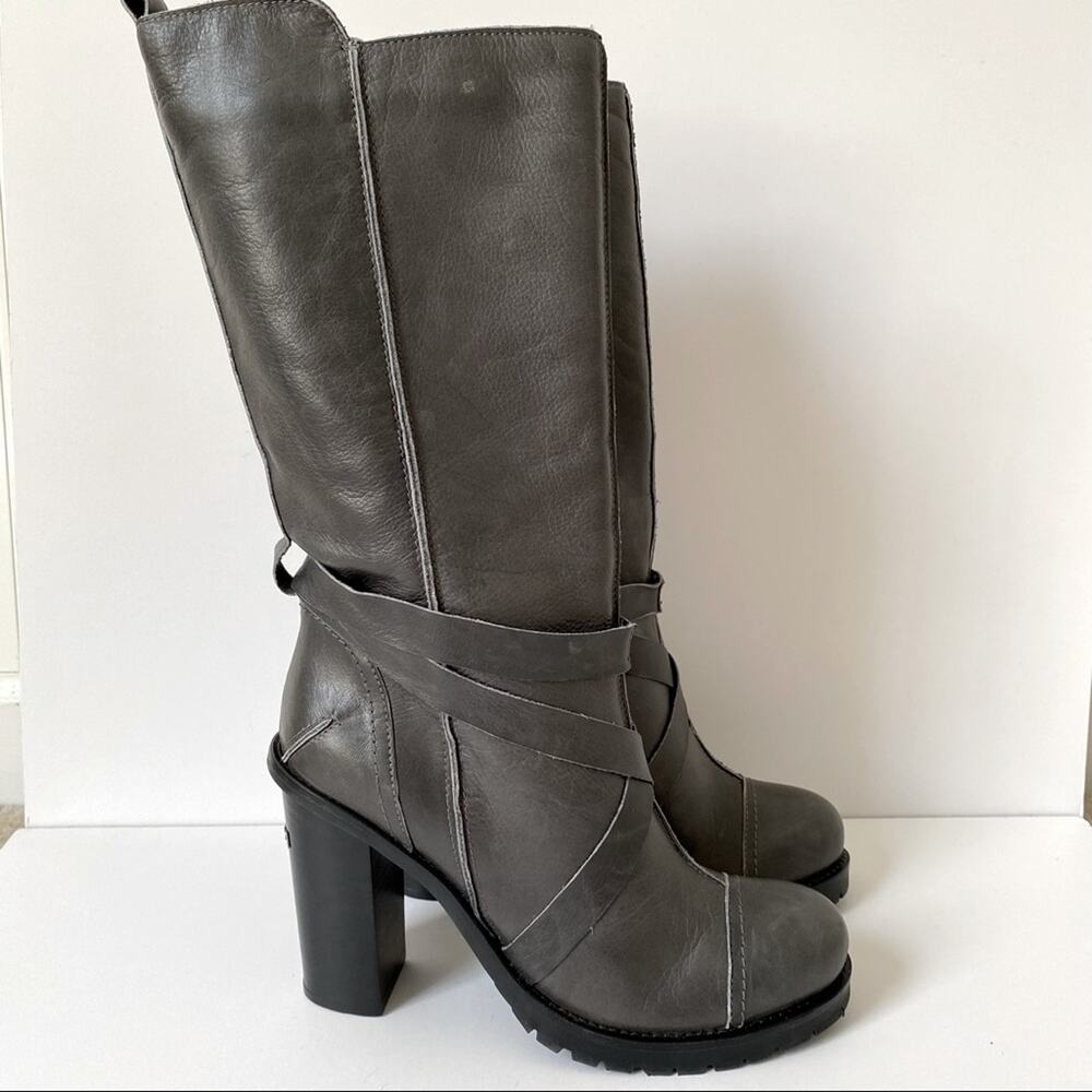 CNC Costume National Gray Leather Boots 39 9